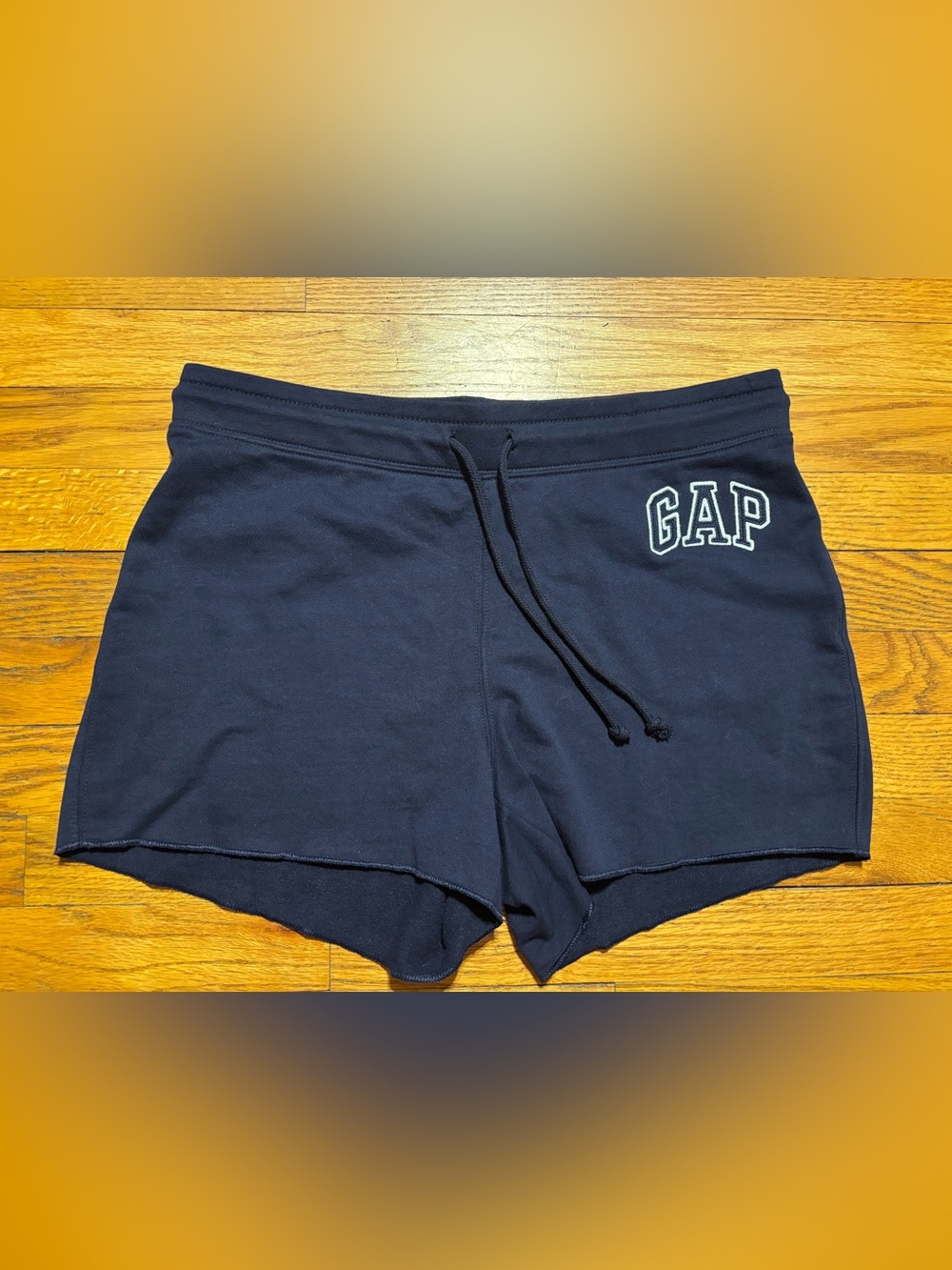 GAP Logo Shorts - Picture 2 of 7